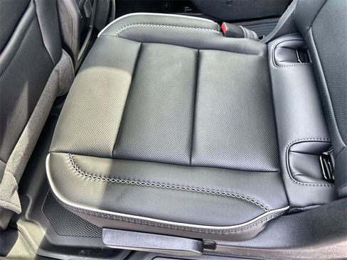 New 2026 GMC Acadia Denali w/ Super Cruise Package image 17