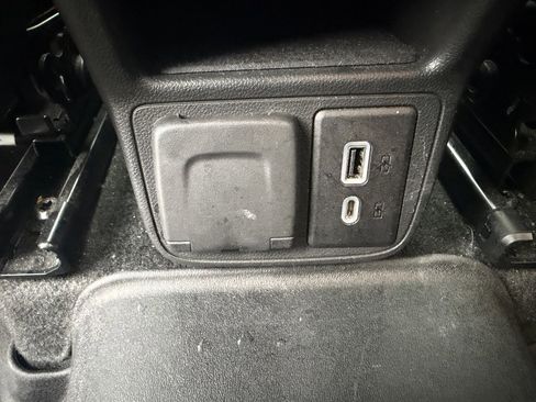 Used 2023 Chevrolet TrailBlazer RS w/ Sun and Liftgate Package image 16