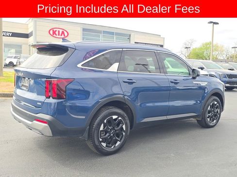 Used 2024 Kia Sorento S w/ Panoramic Sunroof Package AWD/4WD image 3