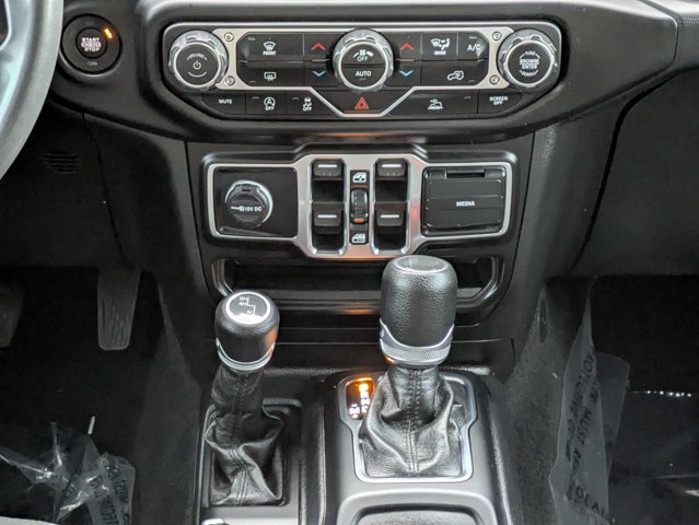 Used 2023 Jeep Wrangler Unlimited Sport w/ Sun And Sound Package AWD/4WD image 19