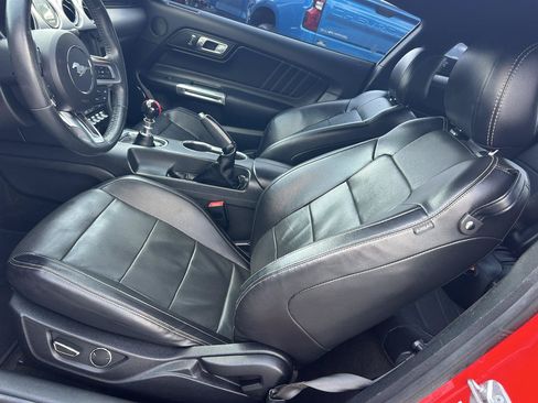 Used 2018 Ford Mustang GT Premium w/ Black Accent Package RWD image 6