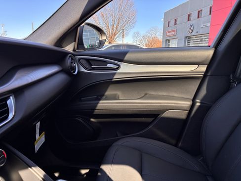 New 2026 Alfa Romeo Stelvio Sprint w/ Convenience Package image 22