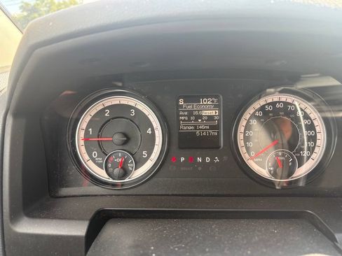 Used 2018 RAM 3500 Tradesman w/ Chrome Appearance Group AWD/4WD image 18