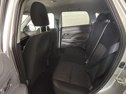 Used 2025 Mitsubishi Outlander Sport LE AWD/4WD image 28