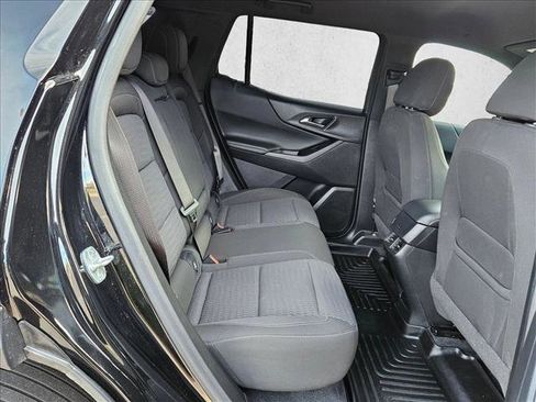 Used 2025 Chevrolet Equinox LT w/ Safety and Technology Package image 18