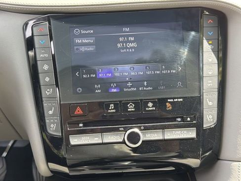 Certified 2024 INFINITI QX50 Sensory image 17