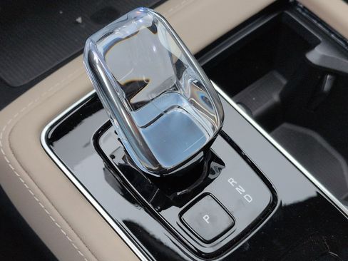 New 2026 Volvo XC90 B5 Plus w/ Protection Package image 13