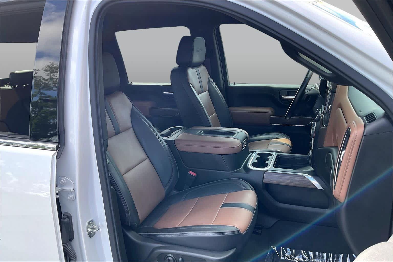Used 2022 Chevrolet Silverado 2500 High Country w/ Z71 Off-Road Package AWD/4WD image 8