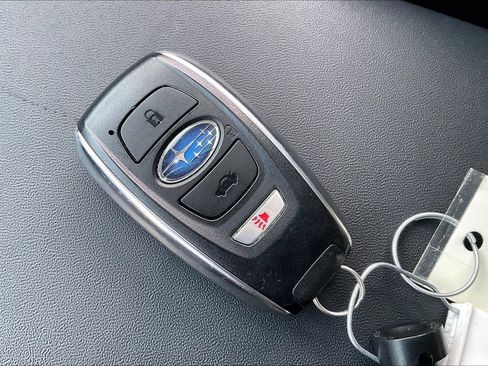 Certified 2025 Subaru Outback Limited w/ Popular Package #2 image 9