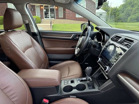 Used 2018 Subaru Outback 3.6R Touring w/ Popular Package #3 image 30