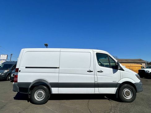 Used 2015 Mercedes-Benz Sprinter 2500 w/ Driver Comfort Package image 7