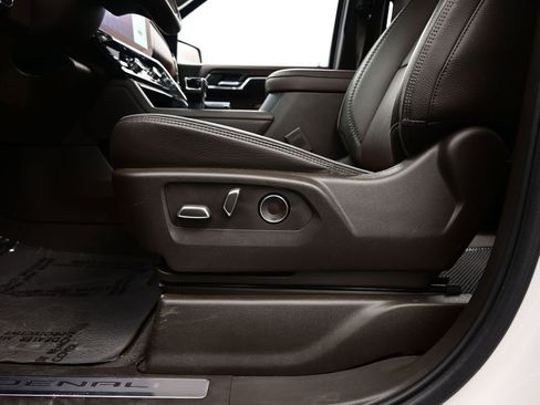 Used 2024 GMC Sierra 1500 Denali image 19