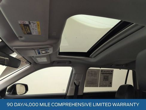 Used 2022 Toyota Highlander XLE AWD/4WD image 9