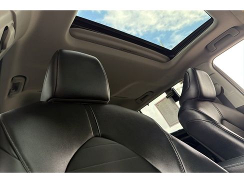Certified 2025 Toyota Highlander XLE FWD image 20