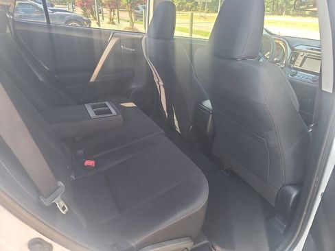 Used 2015 Toyota RAV4 XLE AWD/4WD image 30