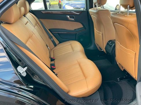 Used 2010 Mercedes-Benz E 350 4MATIC Sedan image 12