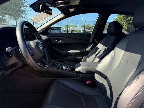 Used 2023 Honda Accord Sport image 9