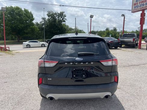 Used 2022 Ford Escape SE FWD image 6