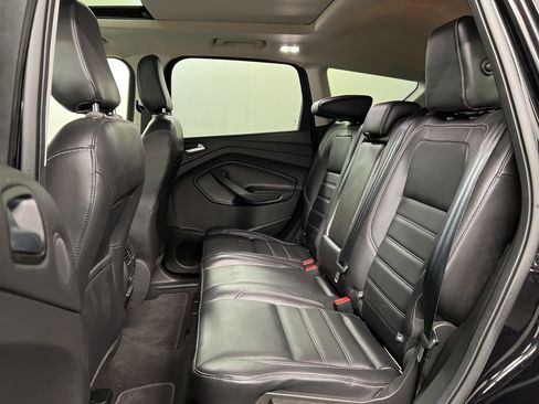 Certified 2019 Ford Escape Titanium image 31