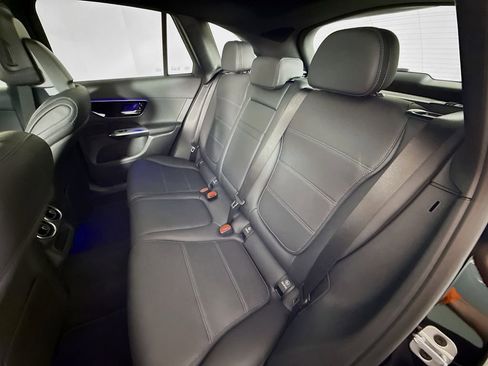 Used 2026 Mercedes-Benz GLC 300 4MATIC image 23