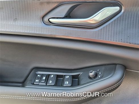 New 2025 Jeep Grand Cherokee Altitude image 26