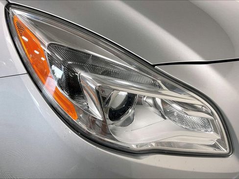 Used 2017 Buick Regal Sport Touring image 26