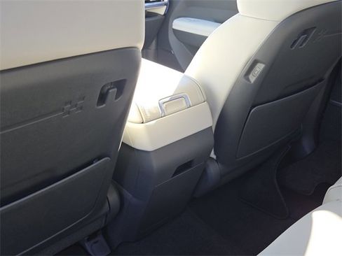 New 2025 Hyundai Santa Fe Limited image 13