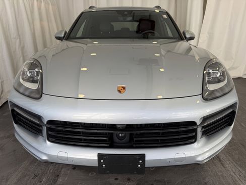 Certified 2023 Porsche Cayenne S image 6