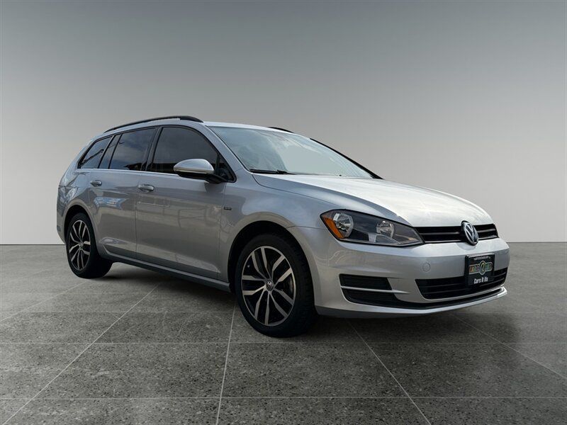 Used 2016 Volkswagen Golf Limited Edition FWD image 8