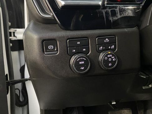 Used 2024 Chevrolet Silverado 2500 LT image 15