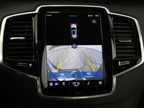 Used 2023 Volvo XC90 T8 Plus w/ Protection Package Premier image 14