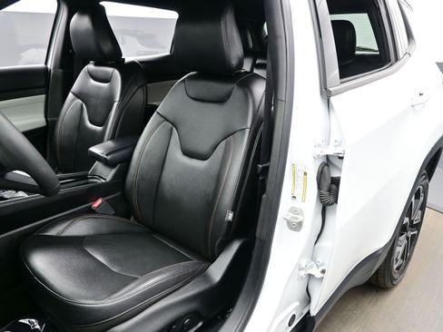 Used 2023 Jeep Compass Limited w/ Sun and Sound Group image 12