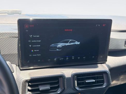 Used 2025 Ford Mustang Convertible RWD image 16