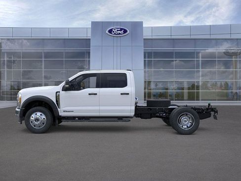 New 2025 Ford F450 XLT w/ XLT Value Package image 3
