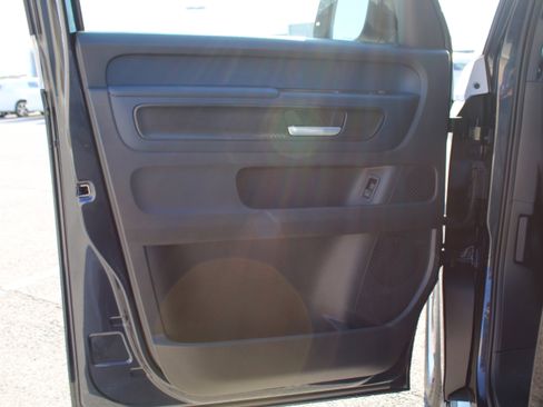 New 2025 Volkswagen ID. Buzz Pro S Plus image 8