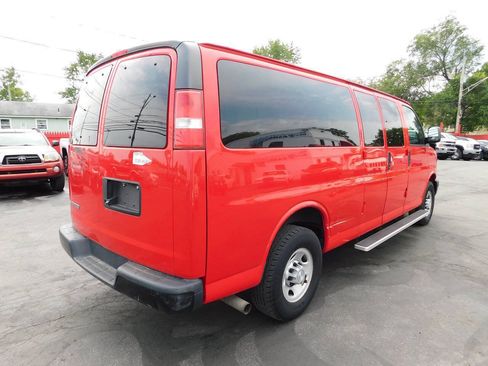Used 2017 Chevrolet Express 3500 LS RWD image 12