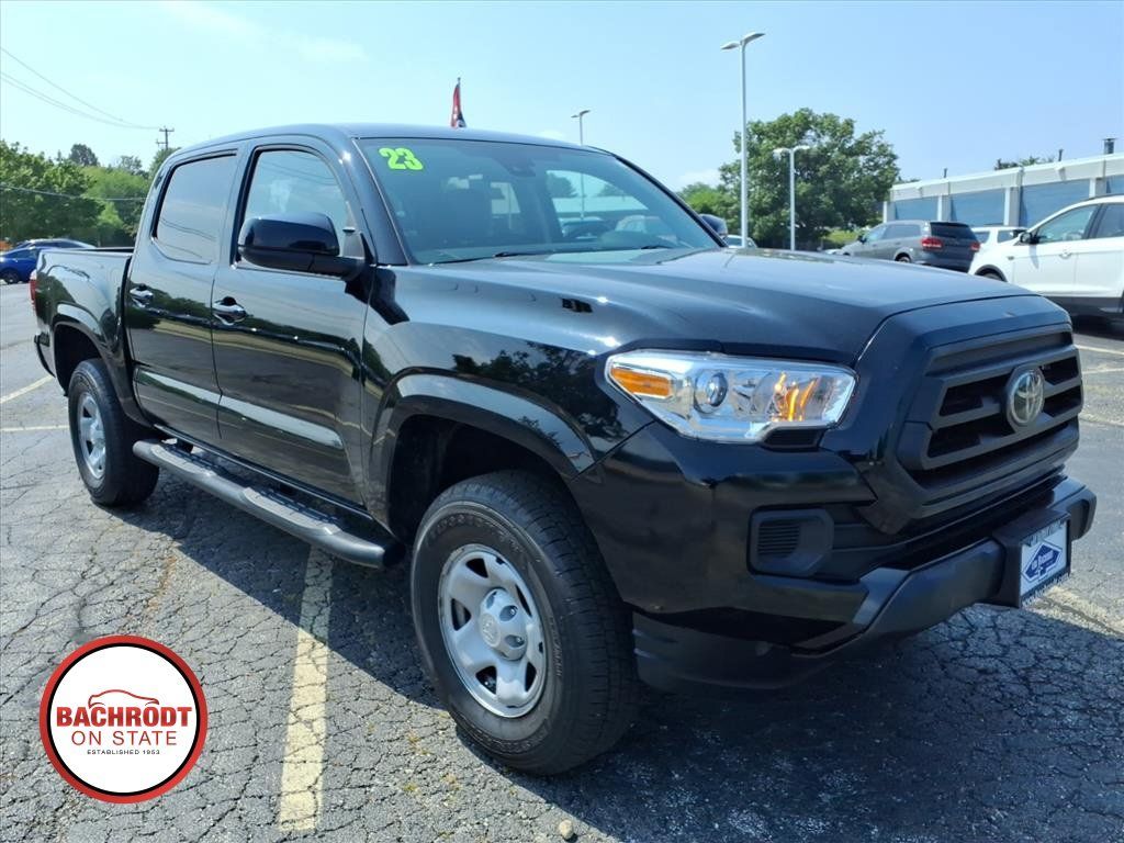 Used 2023 Toyota Tacoma SR AWD/4WD image 1