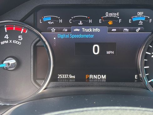 Used 2022 Ford F450 Platinum w/ FX4 Off-Road Package image 25