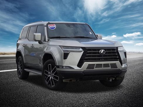 Used 2024 Lexus GX 550 w/ Cold Area Package AWD/4WD image 2