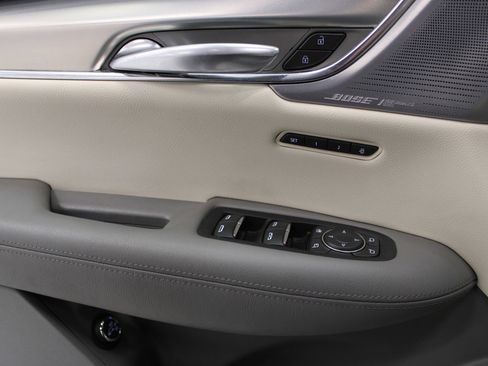 Used 2023 Cadillac XT5 Premium Luxury image 13