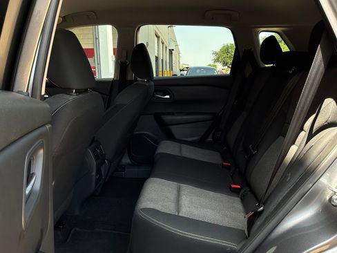 Used 2025 Nissan Rogue SV FWD image 12