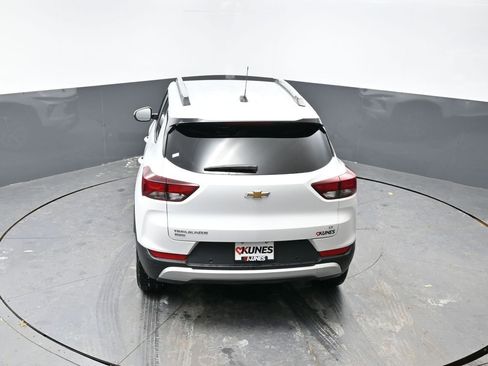 Used 2025 Chevrolet TrailBlazer LT w/ Driver Confidence Package image 47
