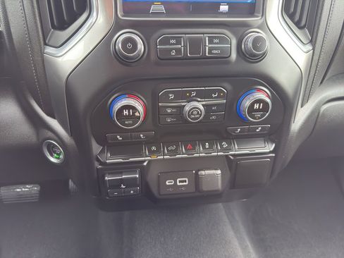 Used 2021 Chevrolet Silverado 1500 RST image 22