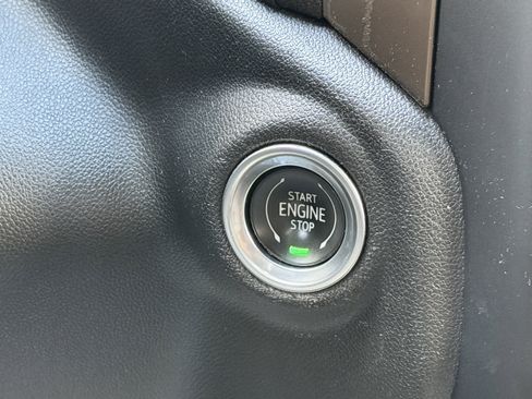 Used 2022 Chevrolet Silverado 1500 High Country w/ Technology Package image 39