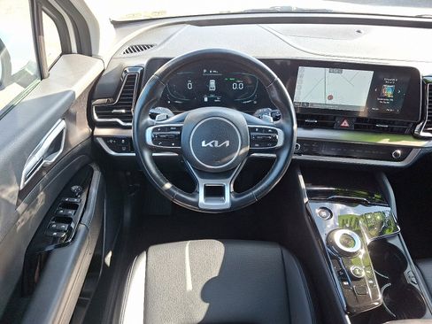 Used 2023 Kia Sportage EX image 11