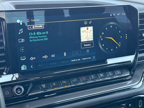 Used 2024 Chevrolet Silverado 2500 ZR2 w/ Technology Package image 17