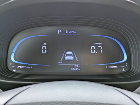 Used 2024 Hyundai Venue SE FWD image 21