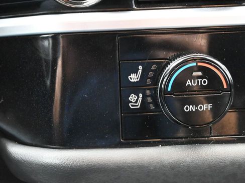 Used 2024 Nissan Pathfinder Platinum w/ Cargo Package AWD/4WD image 21