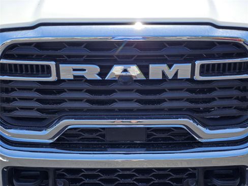 New 2026 RAM 2500 Tradesman AWD/4WD image 3