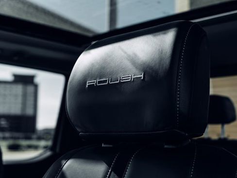 New 2026 Ford F250 Lariat w/ Black Appearance Package image 21